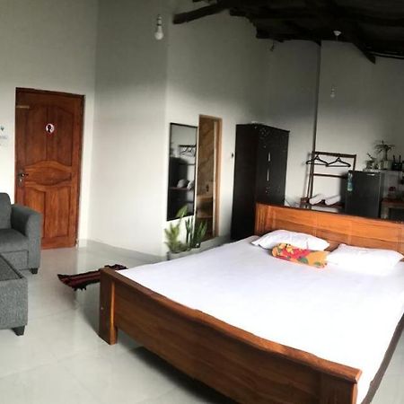 S V Homestay Канди Экстерьер фото